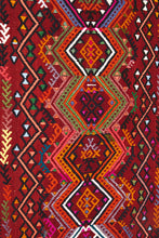 Lade das Bild in den Galerie-Viewer, Vintage Anatolian Kilim  155x203 cm .
