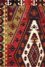 Lade das Bild in den Galerie-Viewer, Vintage Anatolian Kilim  103x155 cm .
