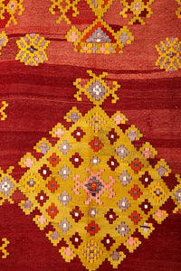 Vintage Anatolian Kilim  174x266 cm .